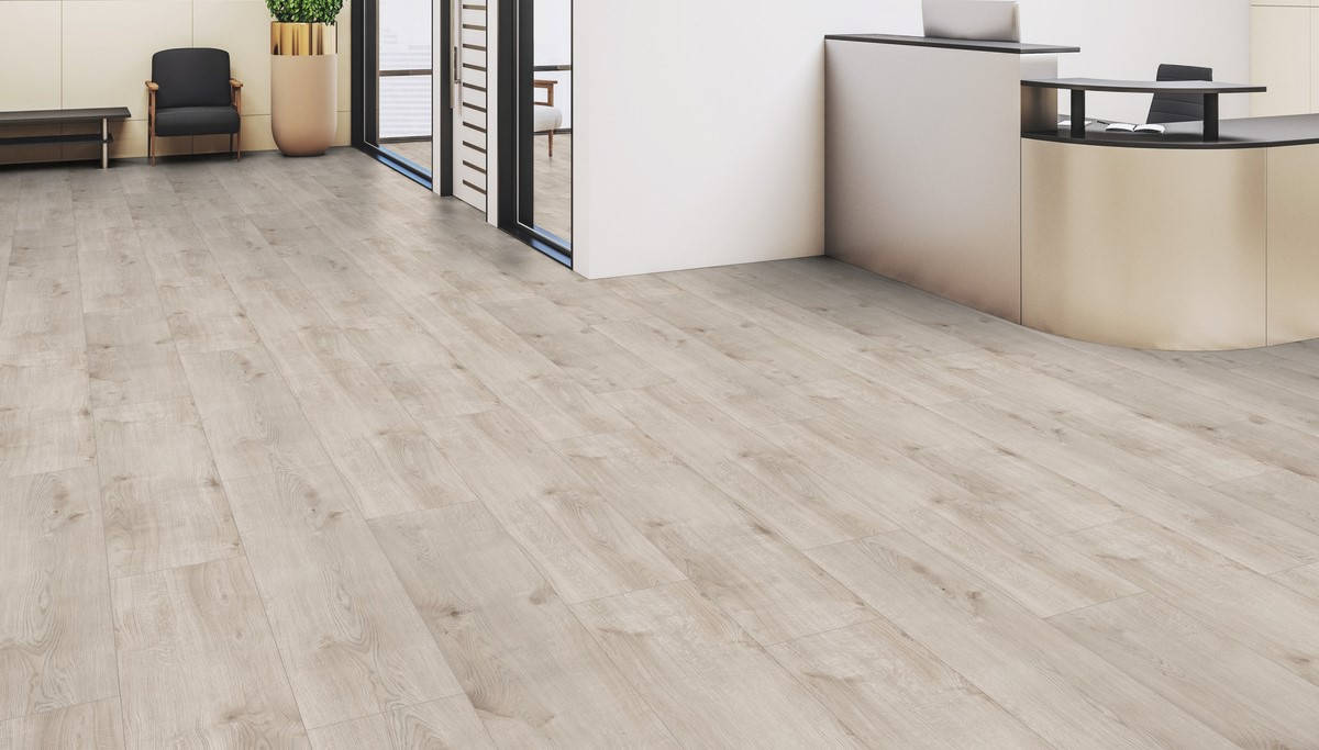 Kaindl Solid Pro SPC vinyl padló 4 mm széles