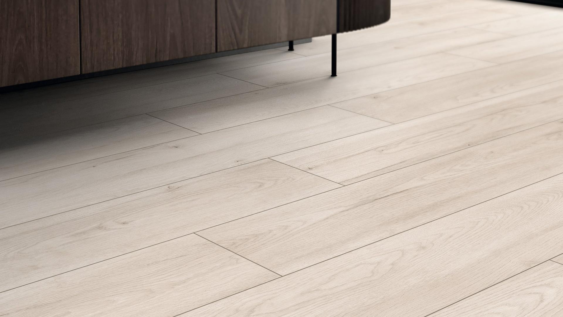 Kaindl Solid Pro SPC vinyl padló 5 mm széles